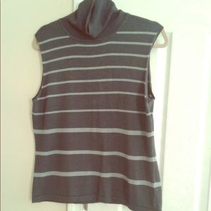 Silk pullover sweater. Jones New York Size XL.